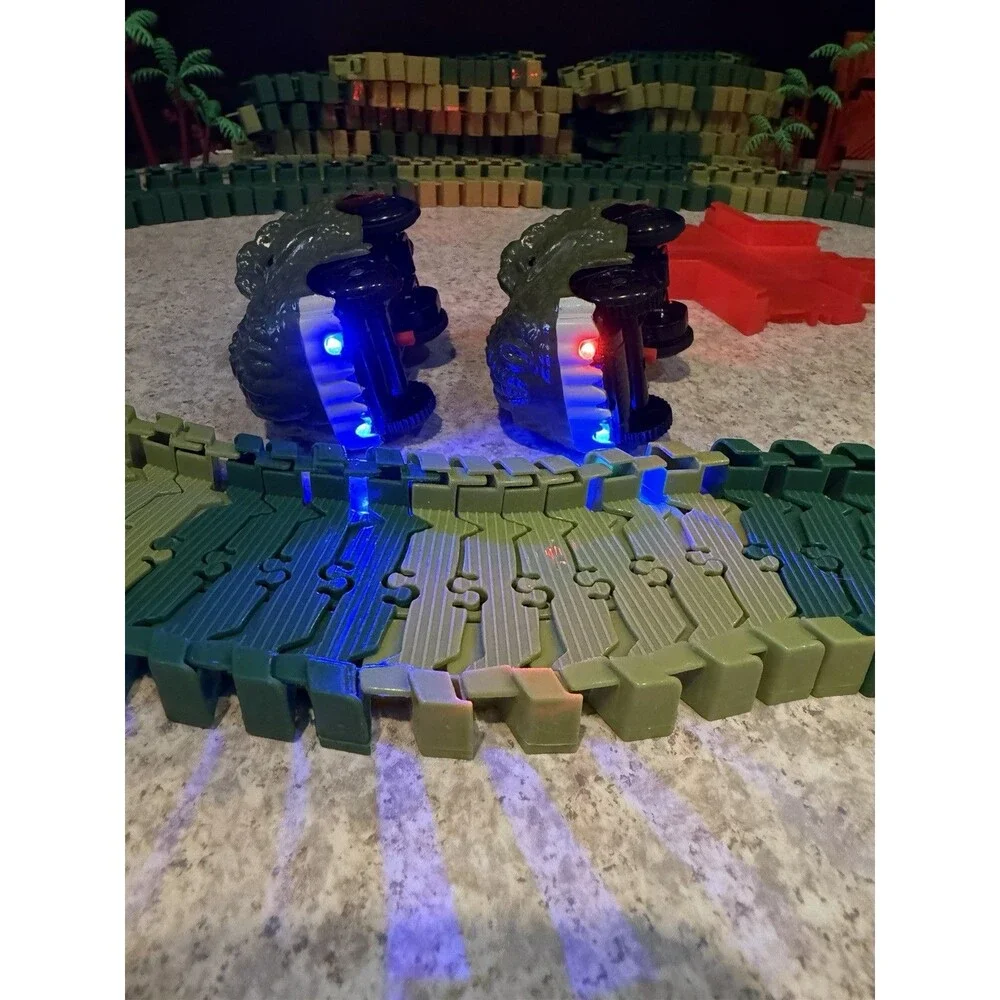 Dinosaur Race Track Playset Battery Light-Up Dino Cars TESTED WORKING Complete